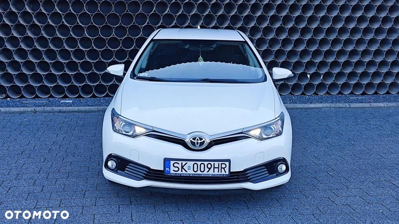 Toyota Auris - 1