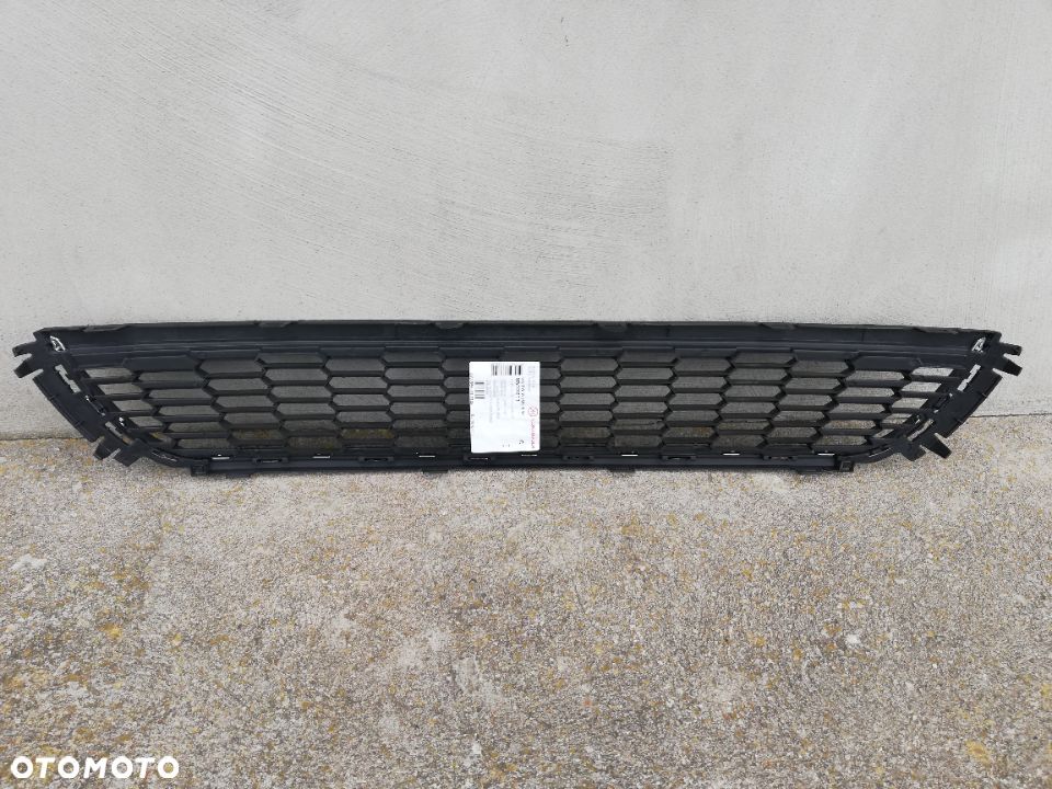 KRATKA ŚRODKOWA VW POLO 6R0  2009-2014 - NOWA - 2
