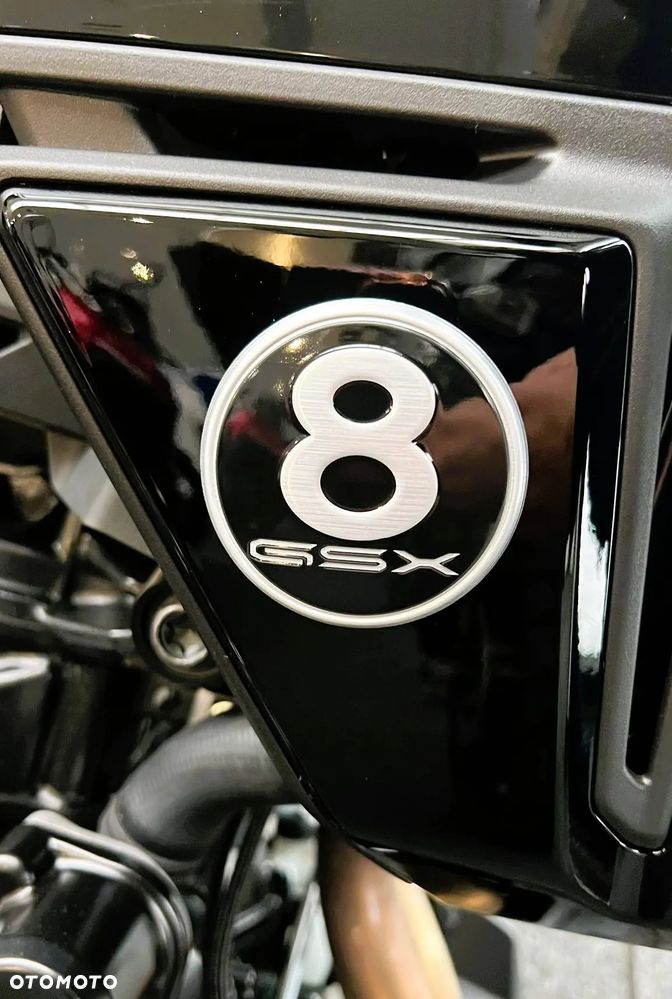 Suzuki GSX - 23