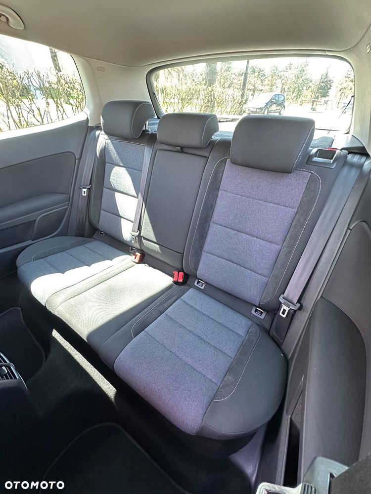 Volkswagen Golf 1.6 TDI DPF BlueMotion - 7