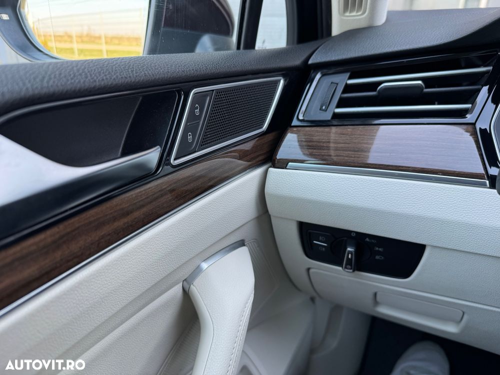 Volkswagen Passat 2.0 TDI DSG Highline - 33