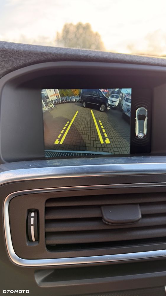 Volvo V60 D4 Drive-E R-Design Summum - 35