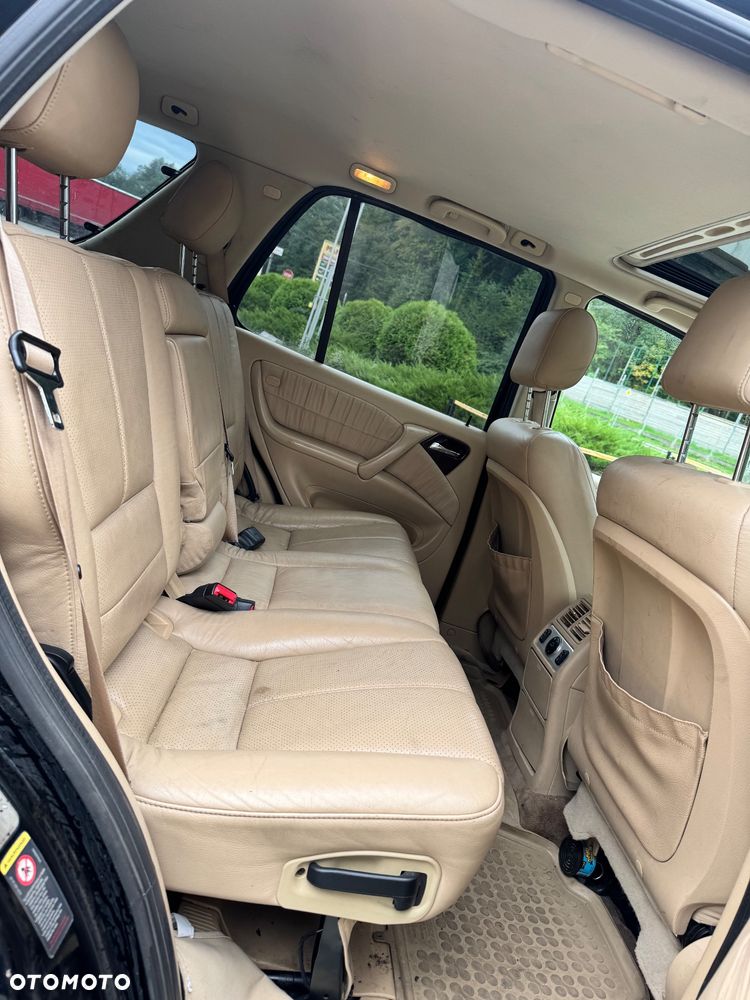 Mercedes-Benz ML - 11