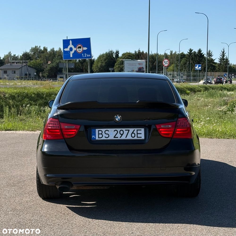 BMW Seria 3 318i Edition Sport - 6