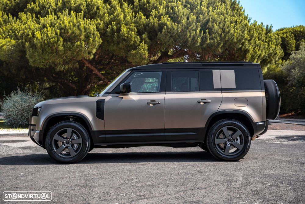 Land Rover Defender 2.0 P300e 110 AWD X-Dynamic HSE - 6