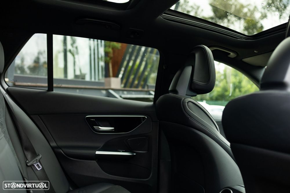 Mercedes-Benz C 300 e AMG Line - 19