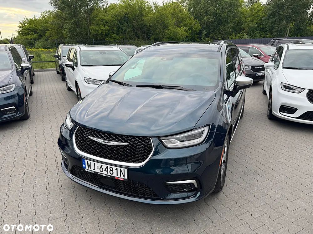 Chrysler Pacifica - 9