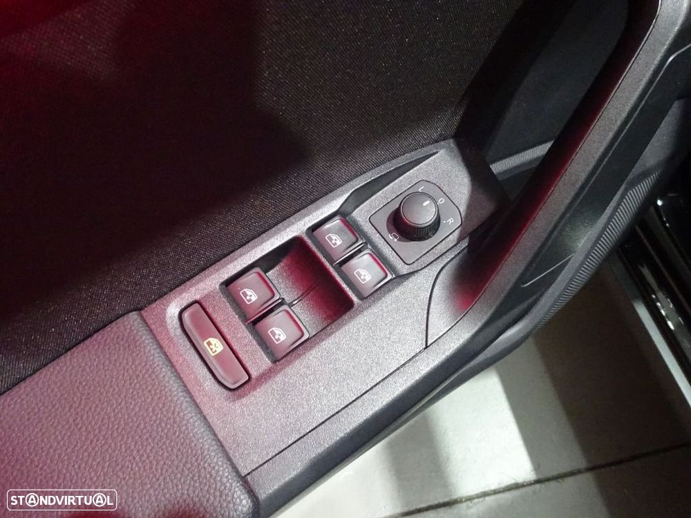 SEAT Arona 1.0 TSI FR - 9