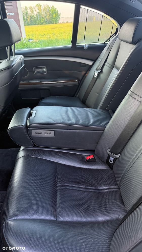 BMW Seria 7 - 17