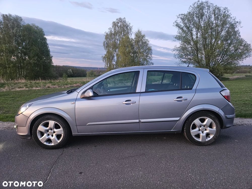 Opel Astra 1.7 CDTI Enjoy - 11