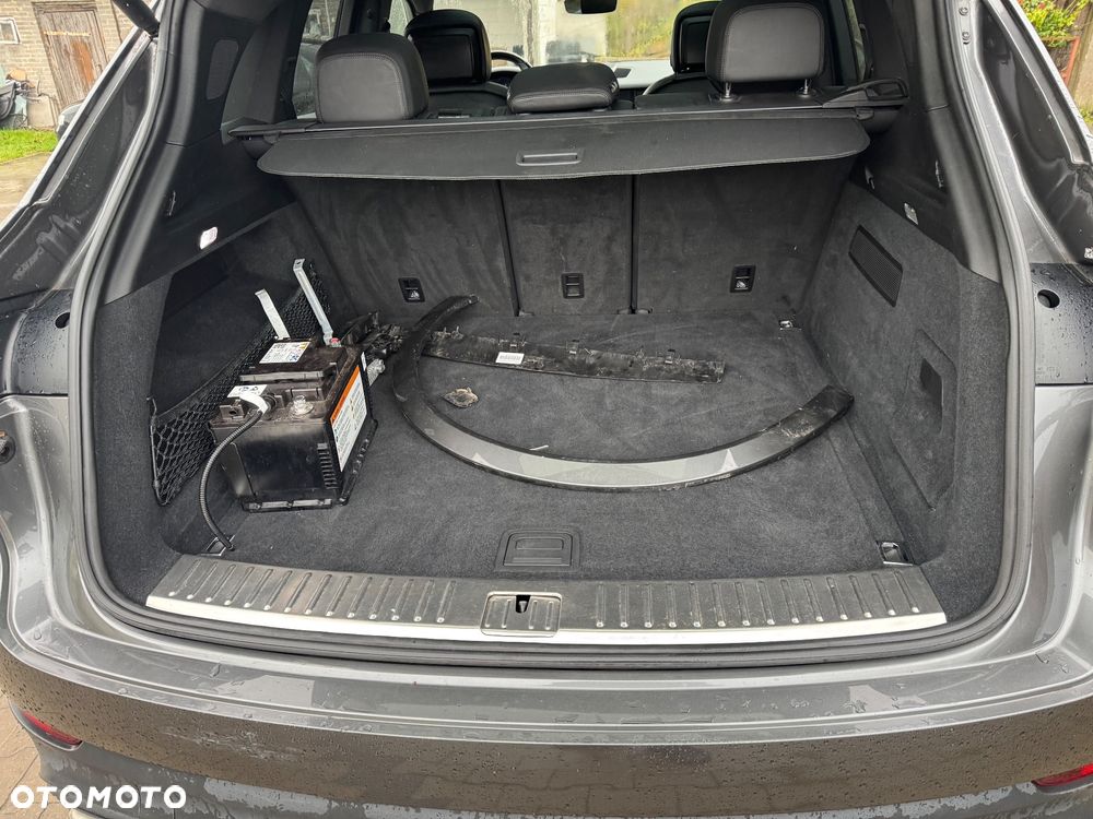 Porsche Cayenne - 25