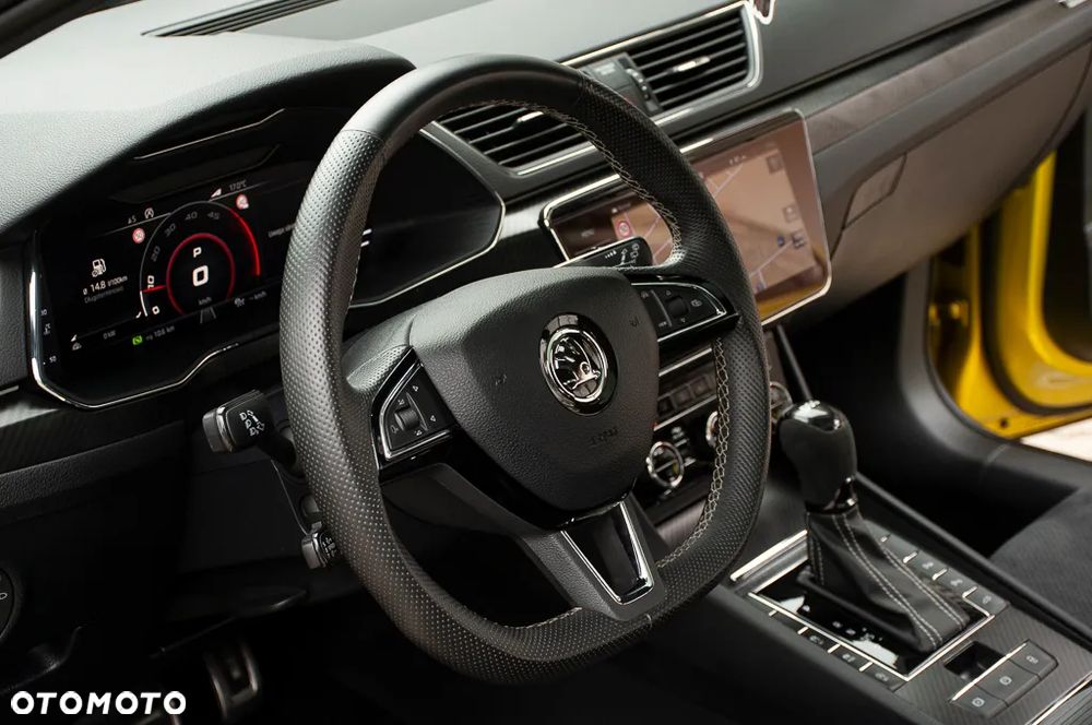 Skoda Superb 2.0 TDI DSG Sportline - 26
