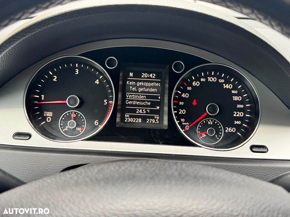 Volkswagen Passat 2.0 TDI Sportline DPF - 13