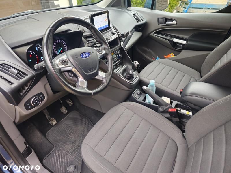 Ford Tourneo Connect - 15
