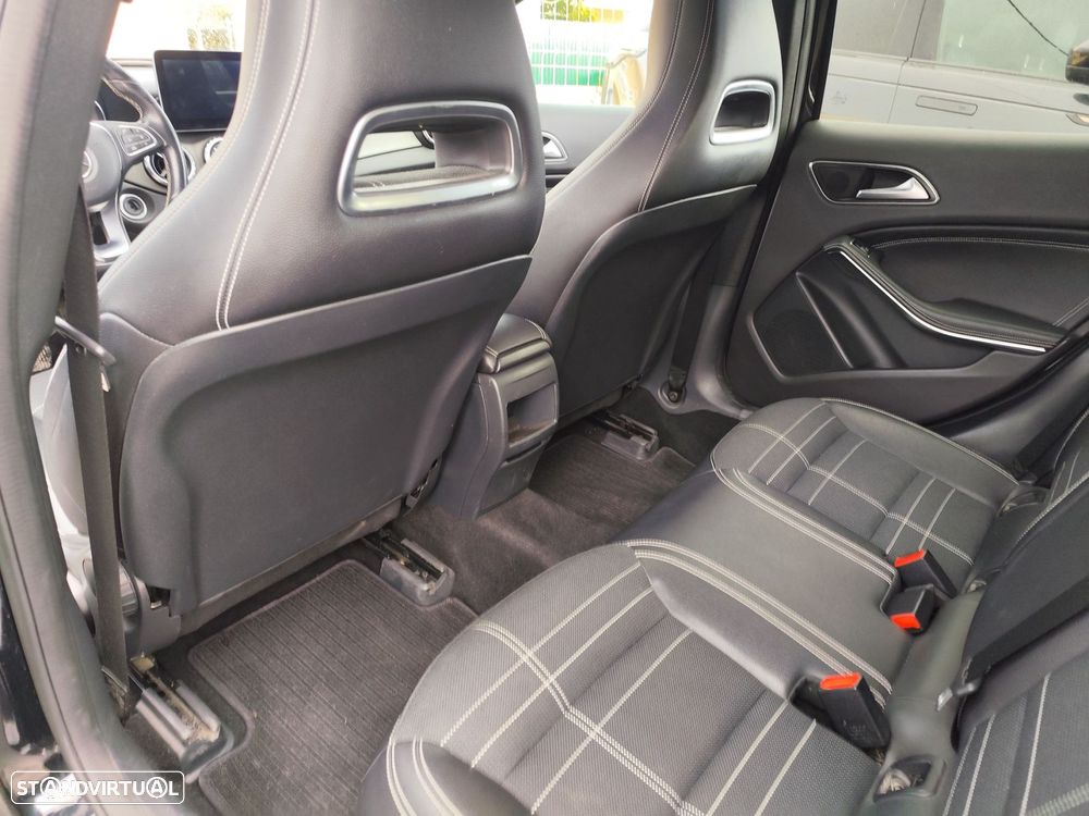 Mercedes-Benz GLA 220 d Style - 28