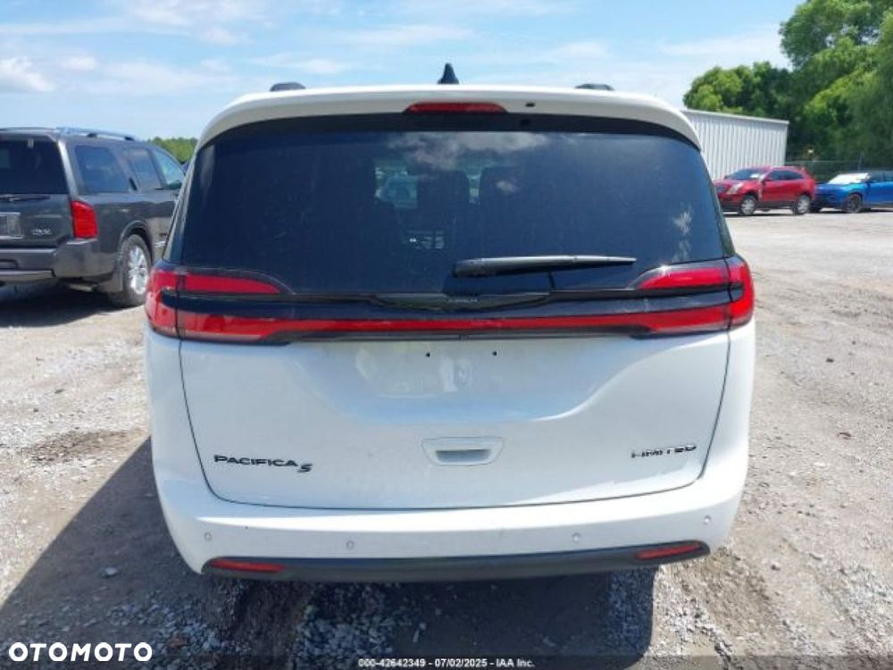 Chrysler Pacifica - 6