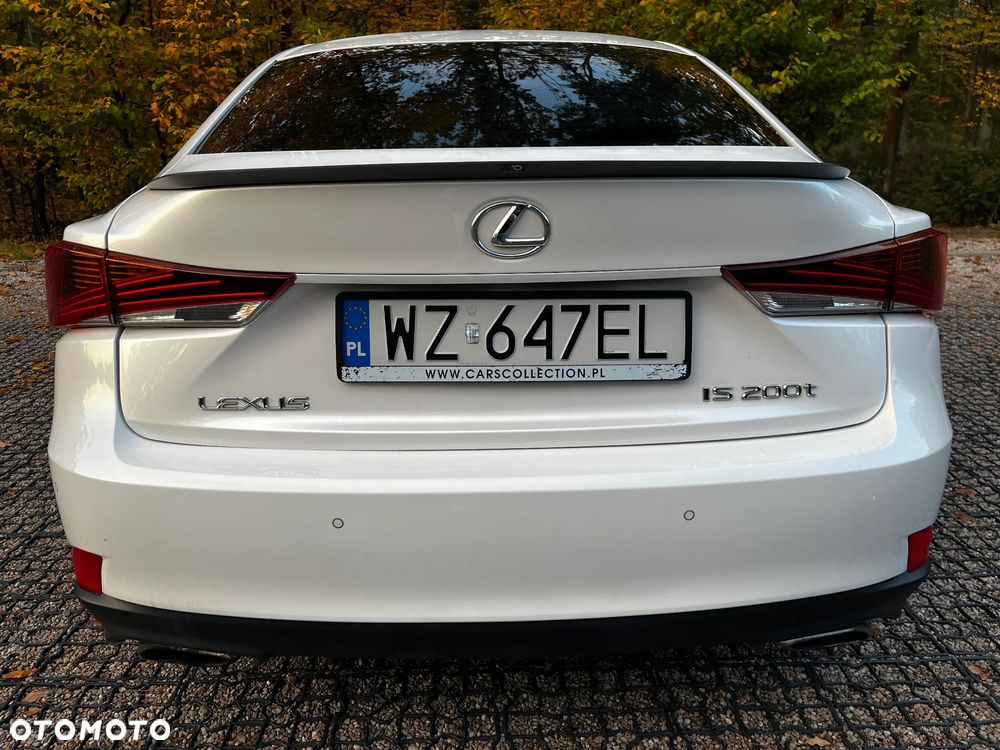 Lexus IS - 11