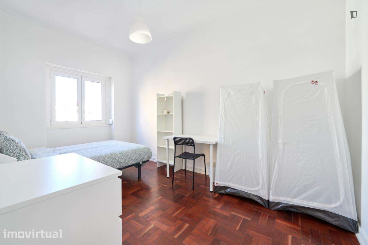 Quarto - localizado em Entrecampos Lisbon - Grande imagem: 5/24