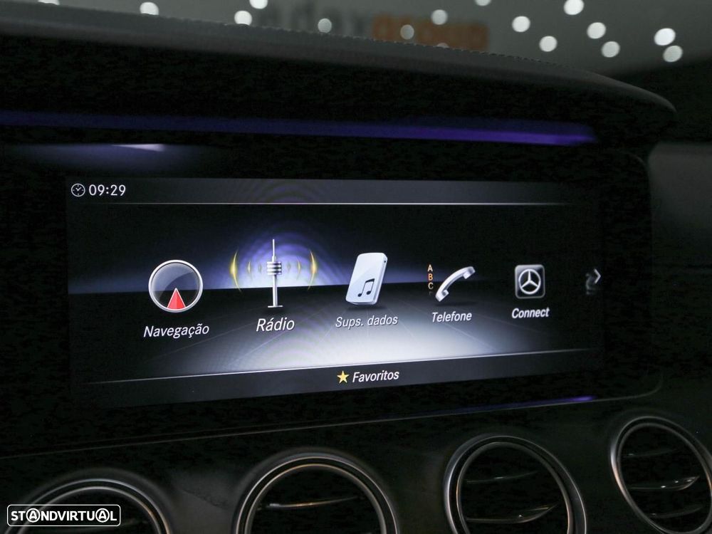 Mercedes-Benz E 300 de AMG Line - 20