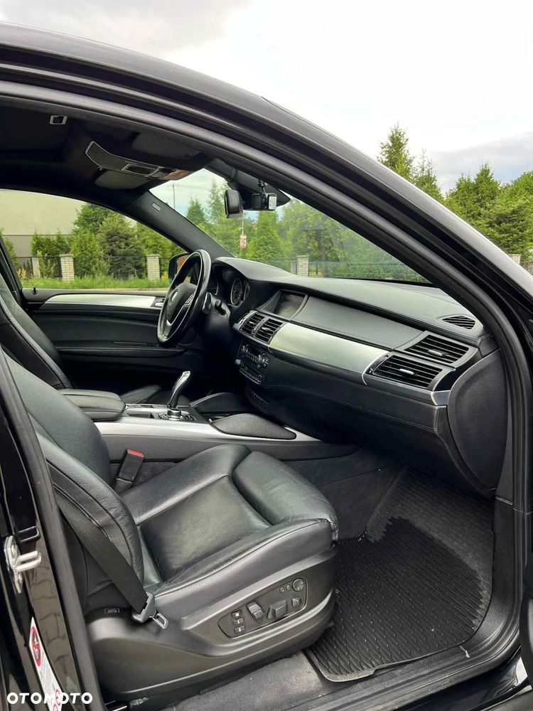 BMW X6 xDrive40d - 12
