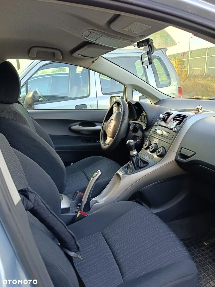 Toyota Auris - 8