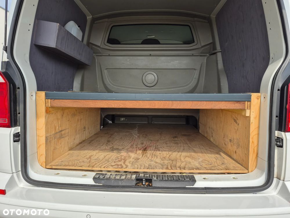 Volkswagen Transporter L1H1 DSG - 11