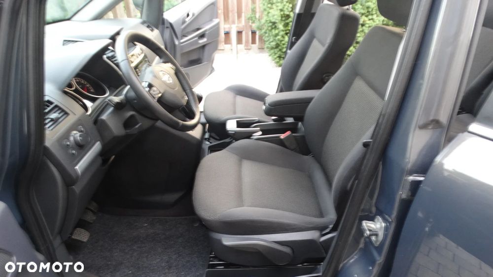 Opel Zafira 1.8 Cosmo - 12
