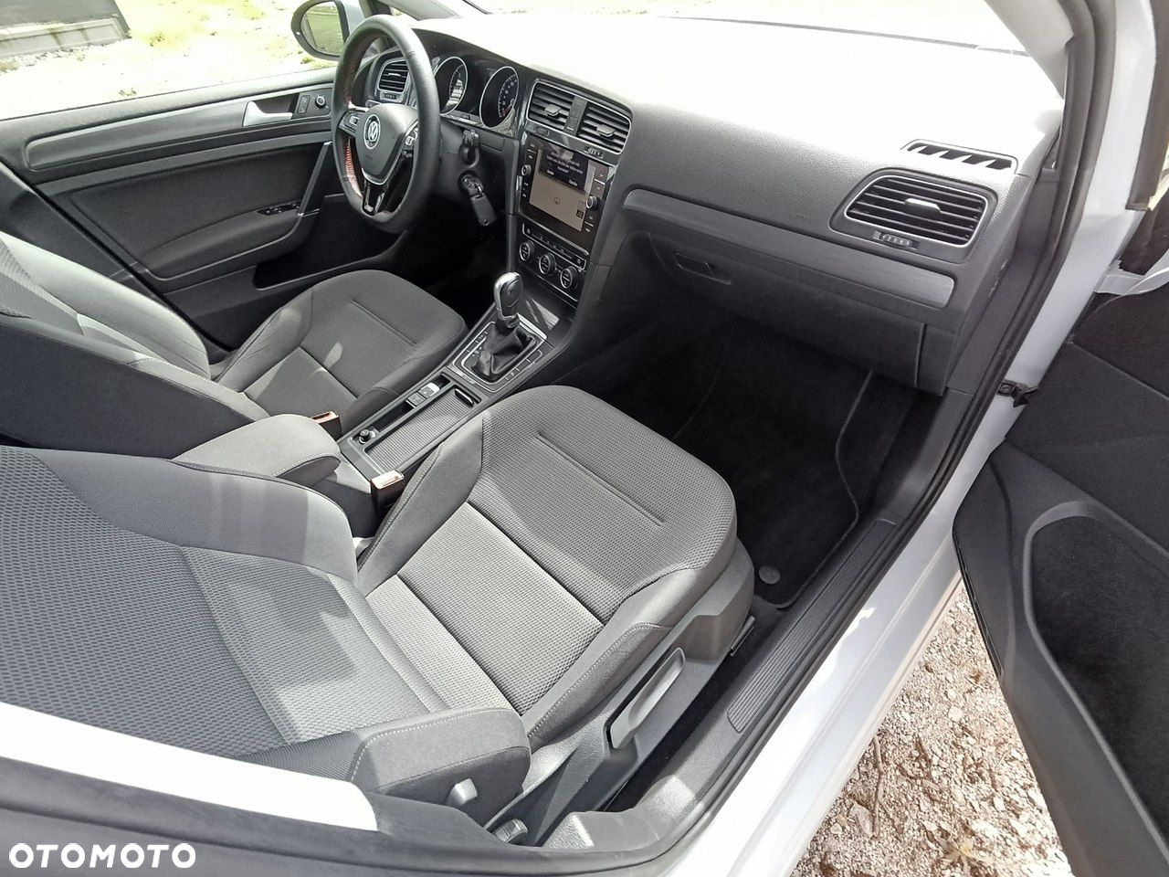 Volkswagen Golf - 21