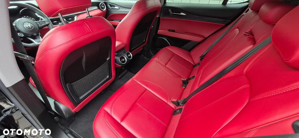Alfa Romeo Stelvio - 10