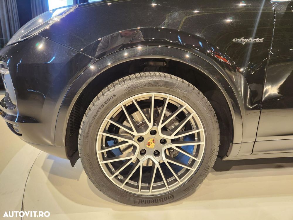 Porsche Cayenne E-Hybrid Tiptronic S - 17