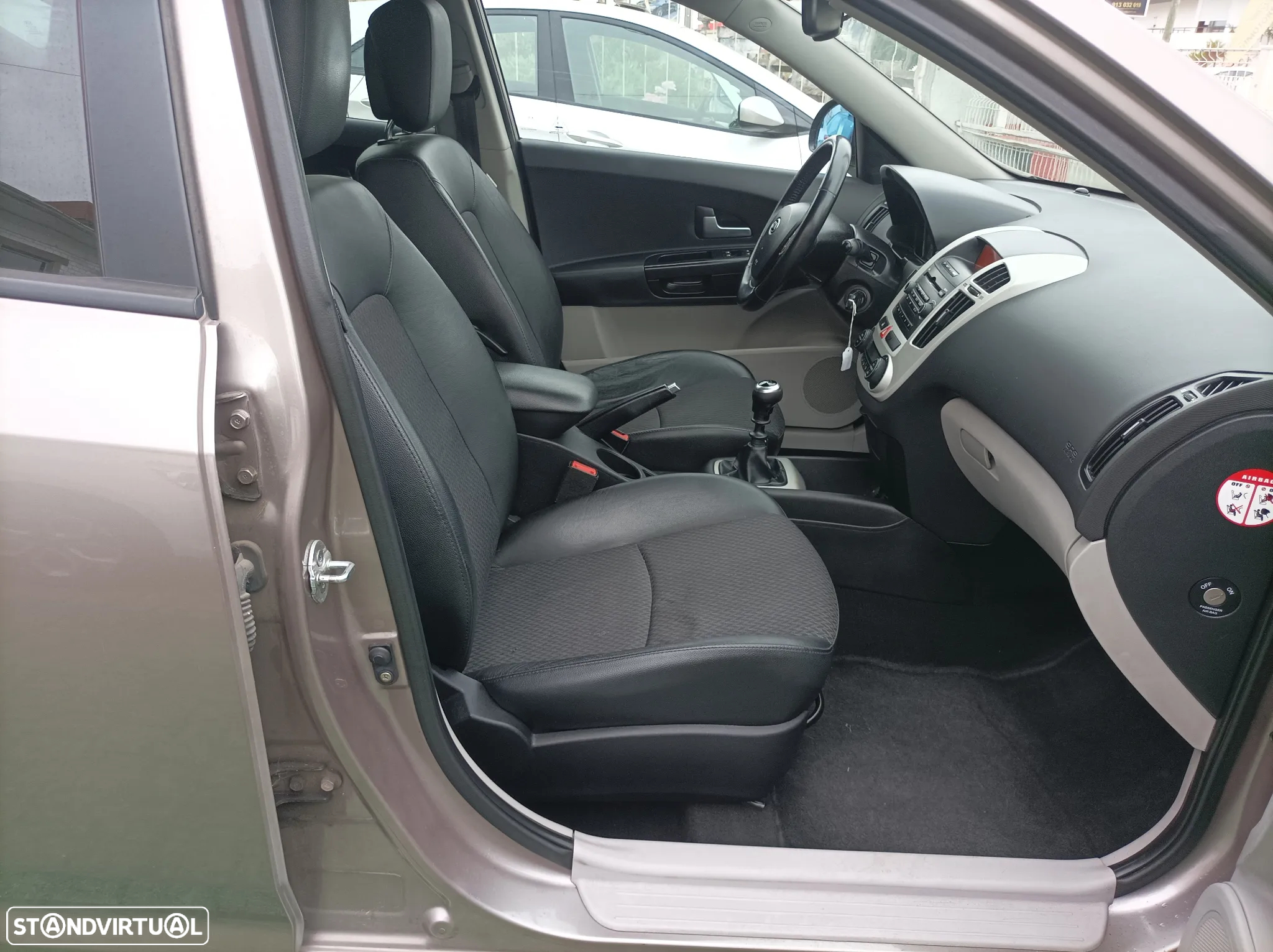 Kia Ceed SW 1.6 CRDi LX - 27