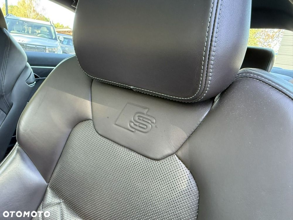 Audi A8 - 33