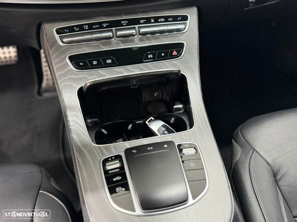 Mercedes-Benz E 300 de AMG Line - 12