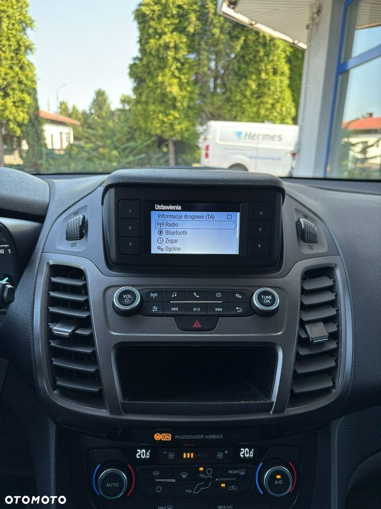 Ford Transit Connect - 19