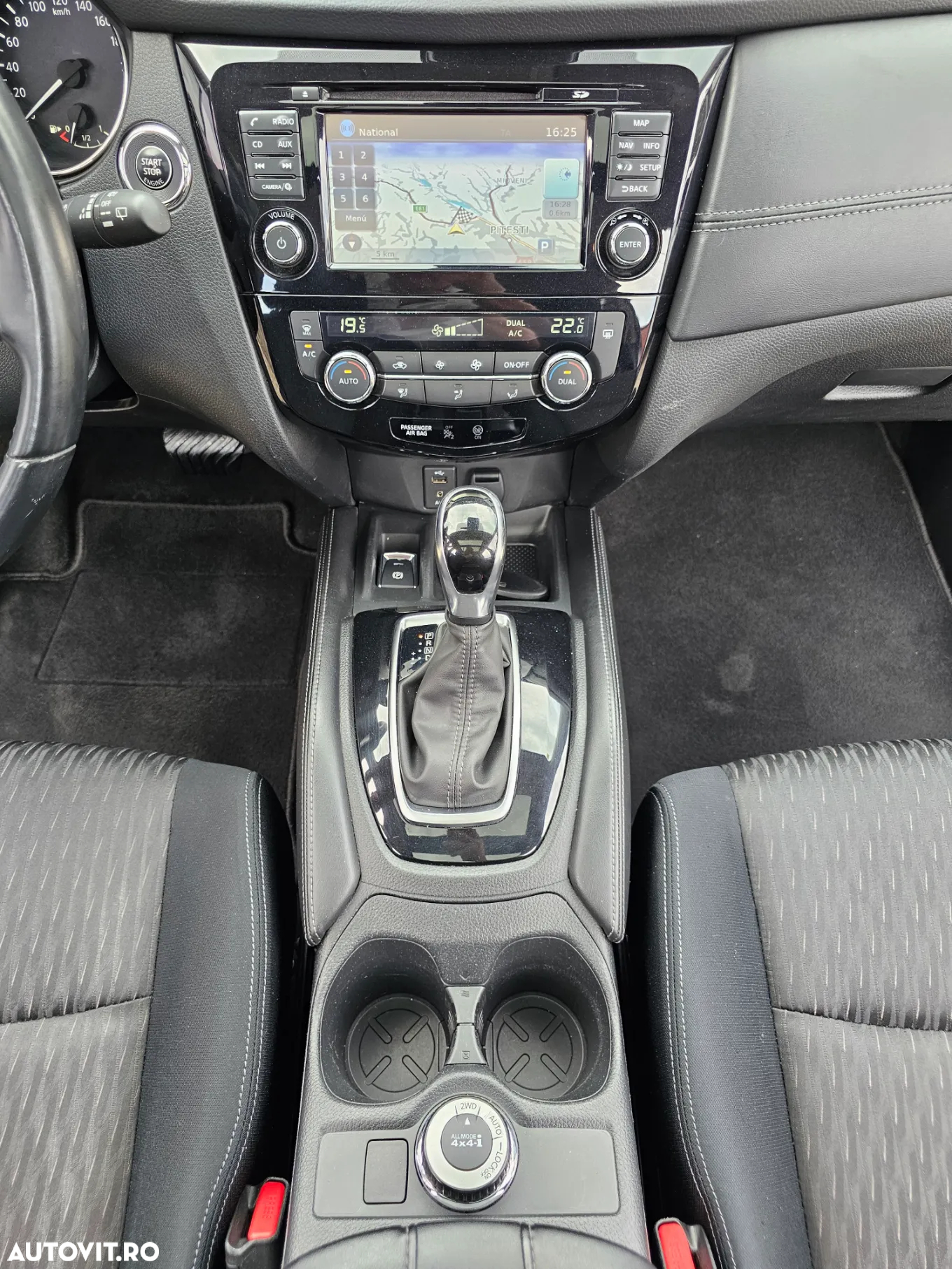 Nissan X-Trail 1.7 dCi ALL-MODE 4x4i Xtronic N-TEC - 37