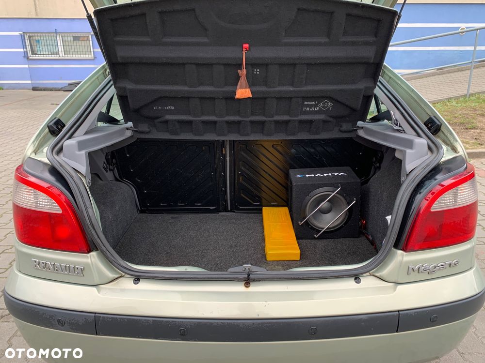 Renault Megane 1.4 RN 16V - 8