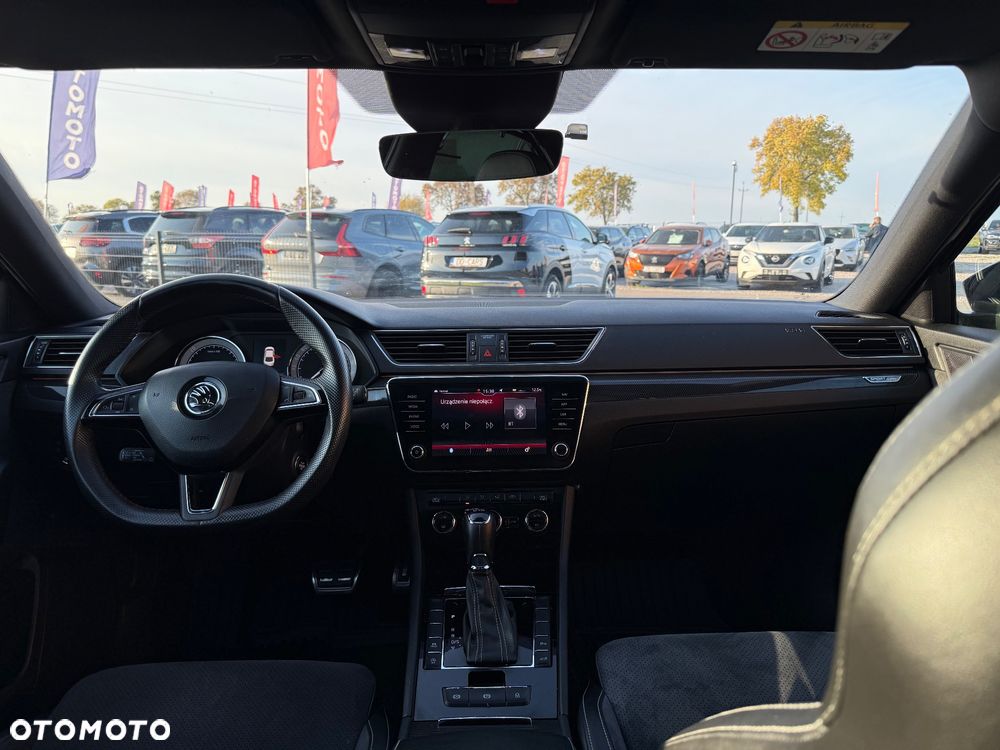 Skoda Superb 2.0 TDI Sportline DSG - 18