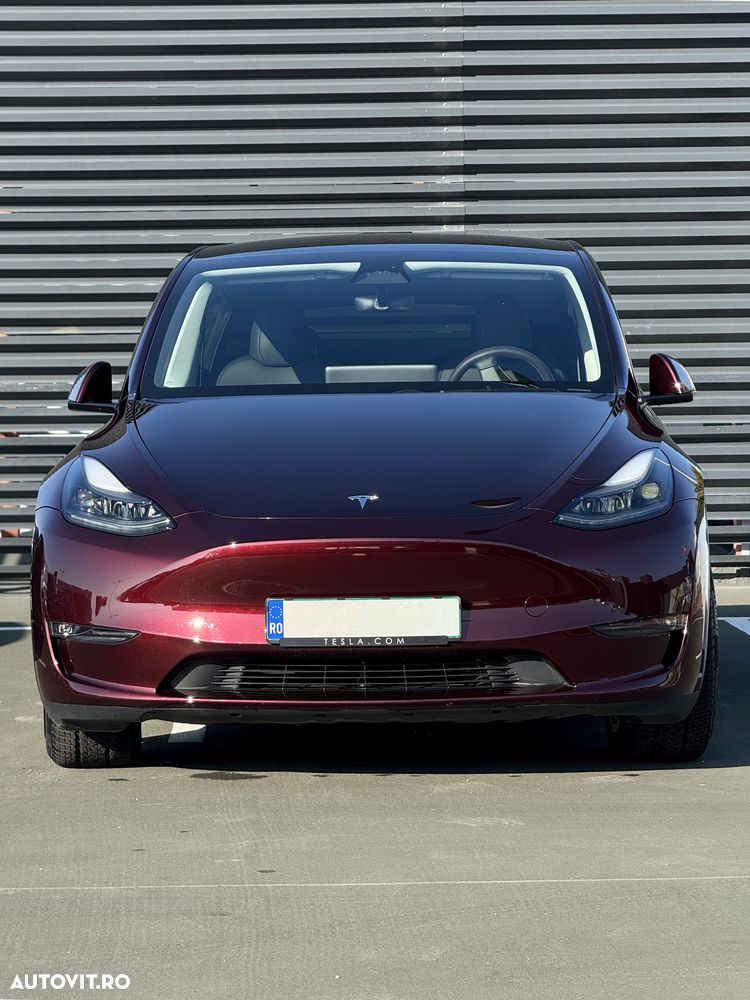 Tesla Model Y - 4