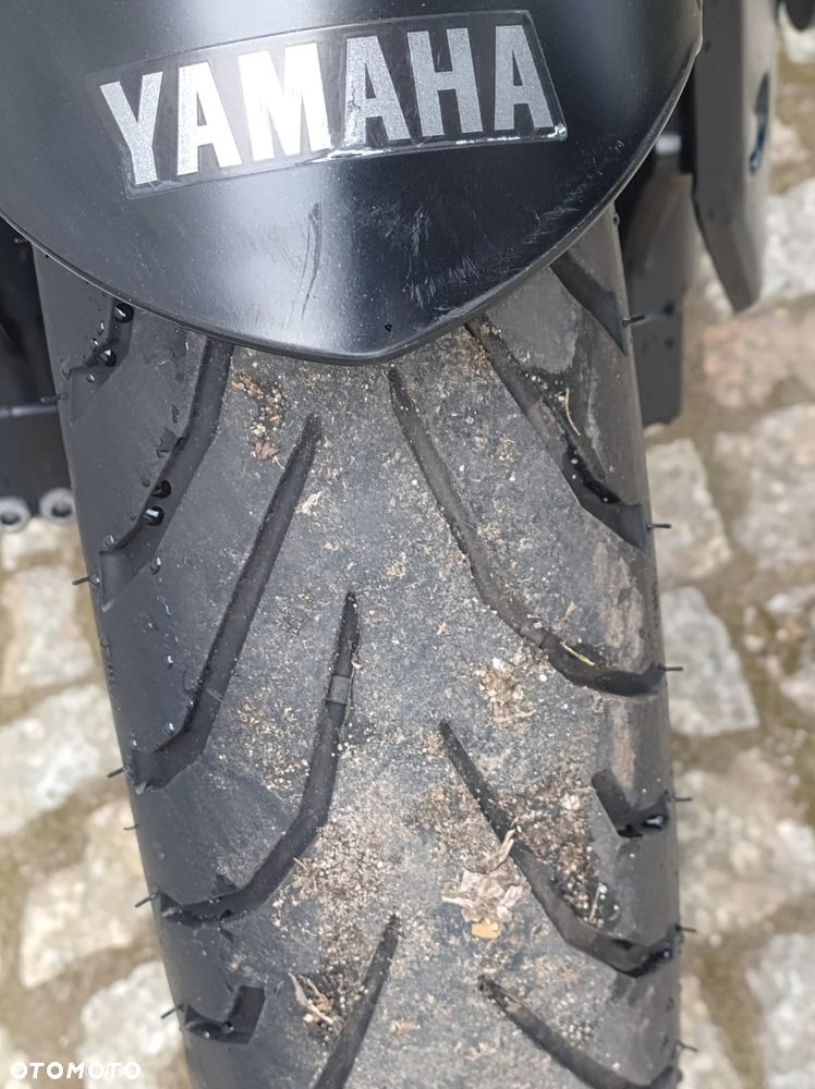 Yamaha YZF - 8
