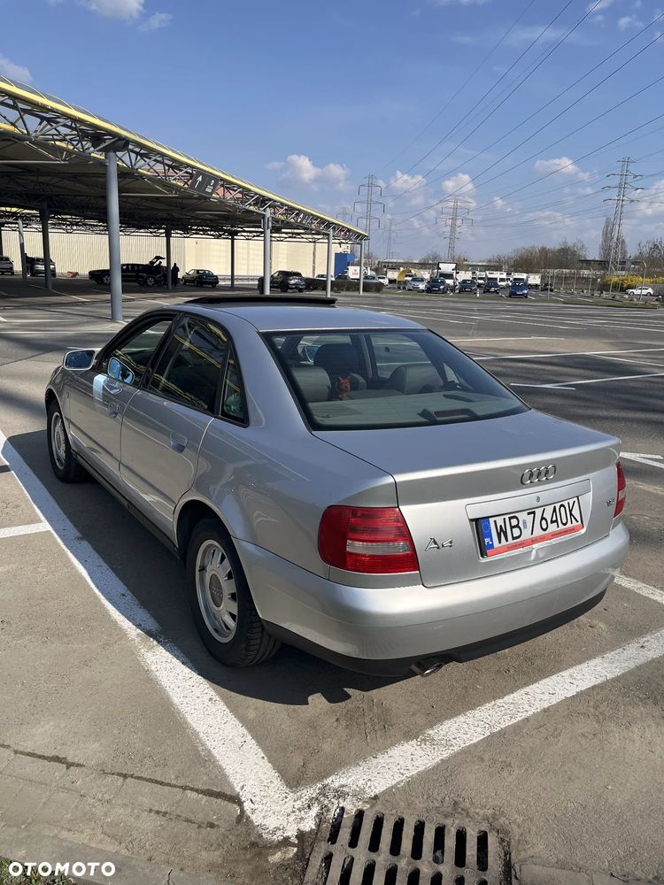 Audi A4 Limousine - 5