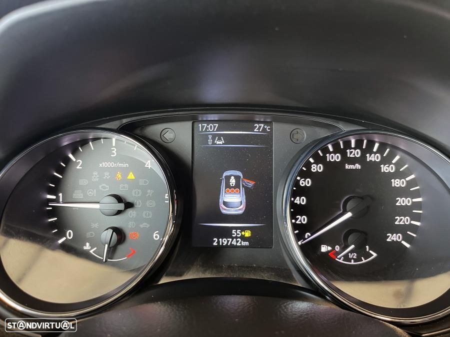 Nissan Qashqai 1.5 dCi N-Connecta - 12