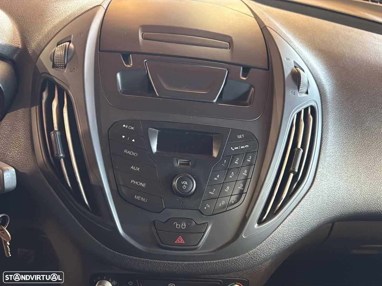 Ford Transit Connect - 12
