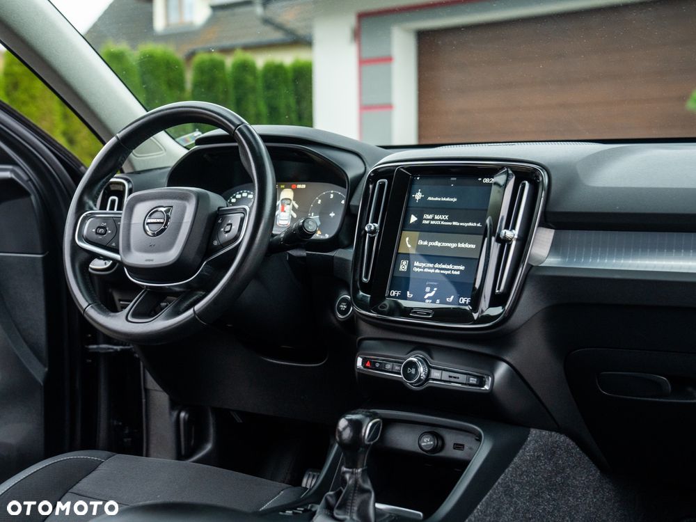 Volvo XC 40 D3 Momentum Pro - 30