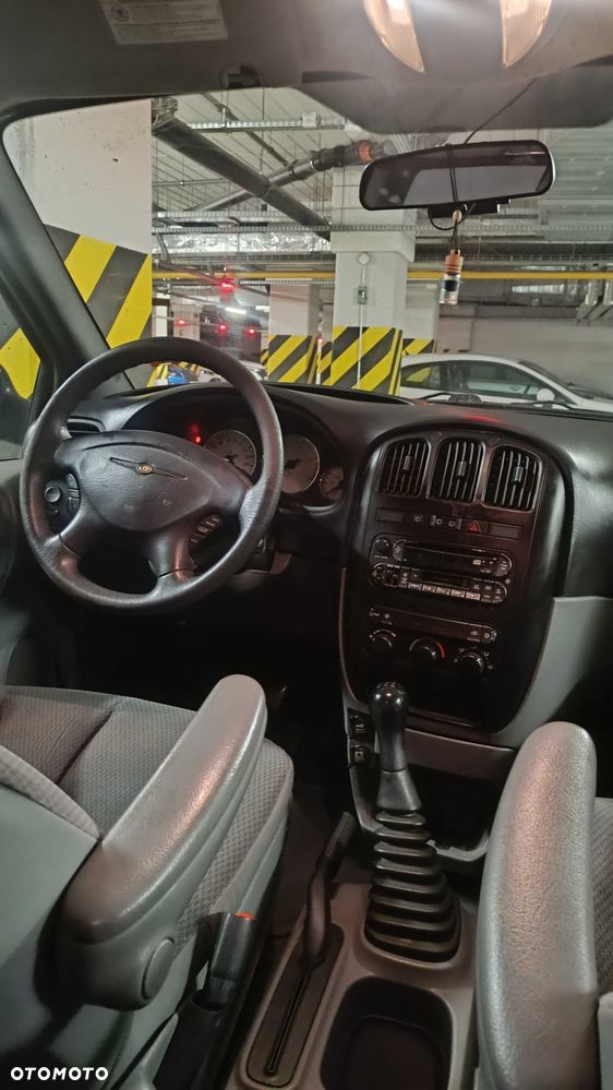 Chrysler Grand Voyager - 10