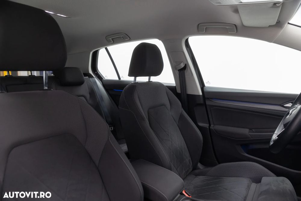 Volkswagen Golf 1.4 eHybrid OPF DSG Style - 36