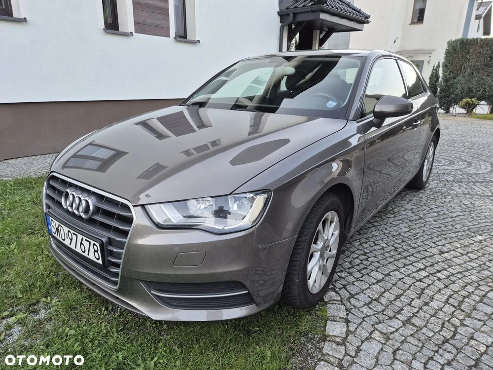 Audi A3 1.6 TDI Attraction - 1