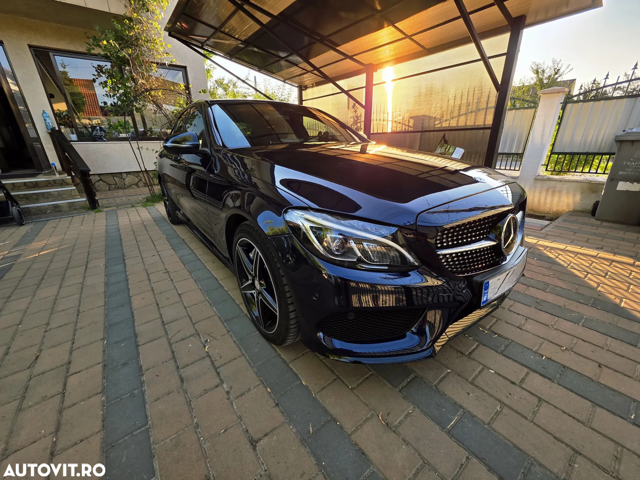 Mercedes-Benz C 400 4Matic 9G-TRONIC AMG Line - 4