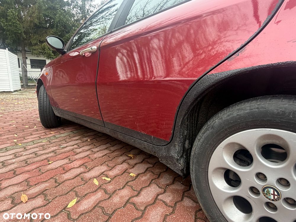 Alfa Romeo 147 2001 photo 5