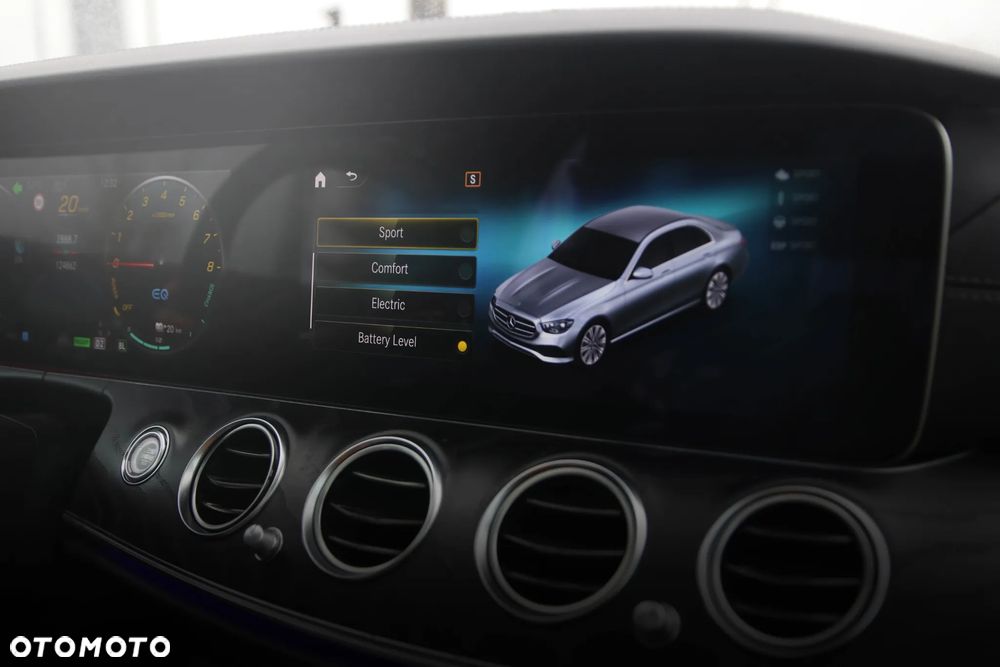 Mercedes-Benz Klasa E 300 Business Edition - 23