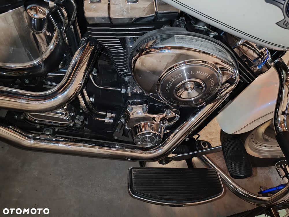 Harley-Davidson Dyna Fat Bob - 5
